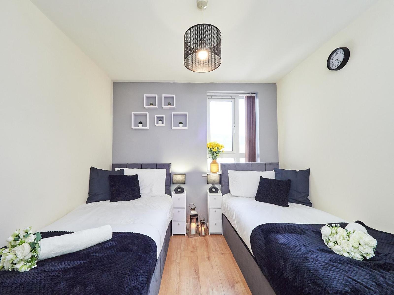 Beauchamp Suite In Coventry City Centre Cv1 For Contractors Professionals Tourists Relocators Students And Family Exterior photo